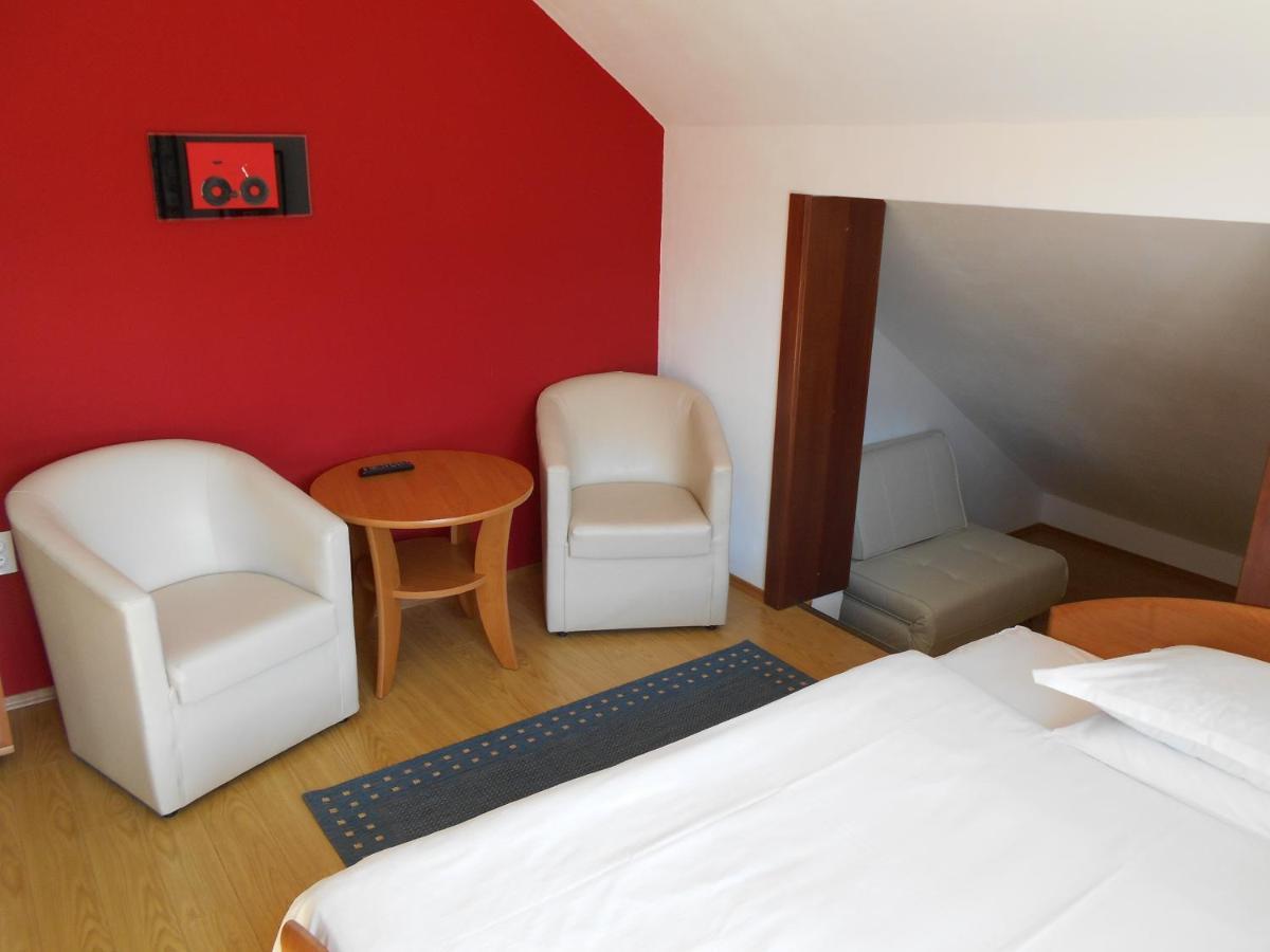 Casa Rudi & Ella Hotel Sălişte Bagian luar foto