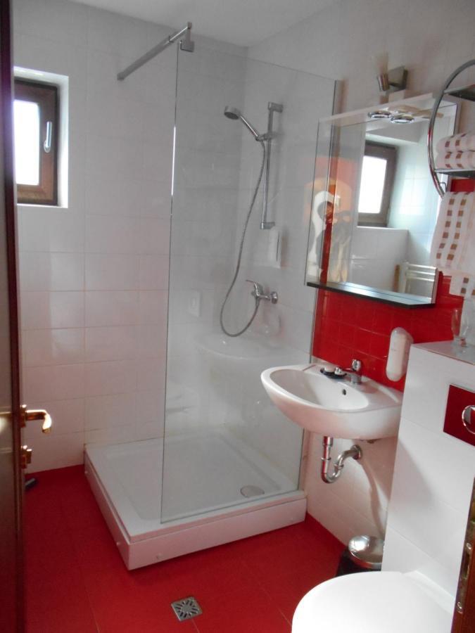 Casa Rudi & Ella Hotel Sălişte Bagian luar foto