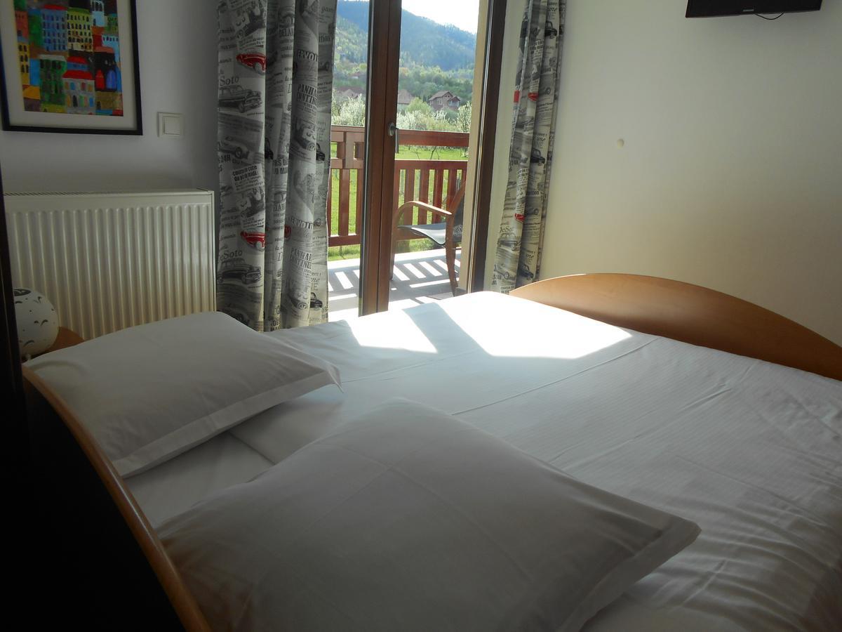 Casa Rudi & Ella Hotel Sălişte Bagian luar foto